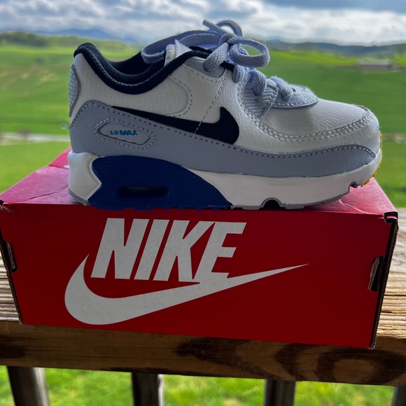 8c Nike Airmax - Picture 2 of 3